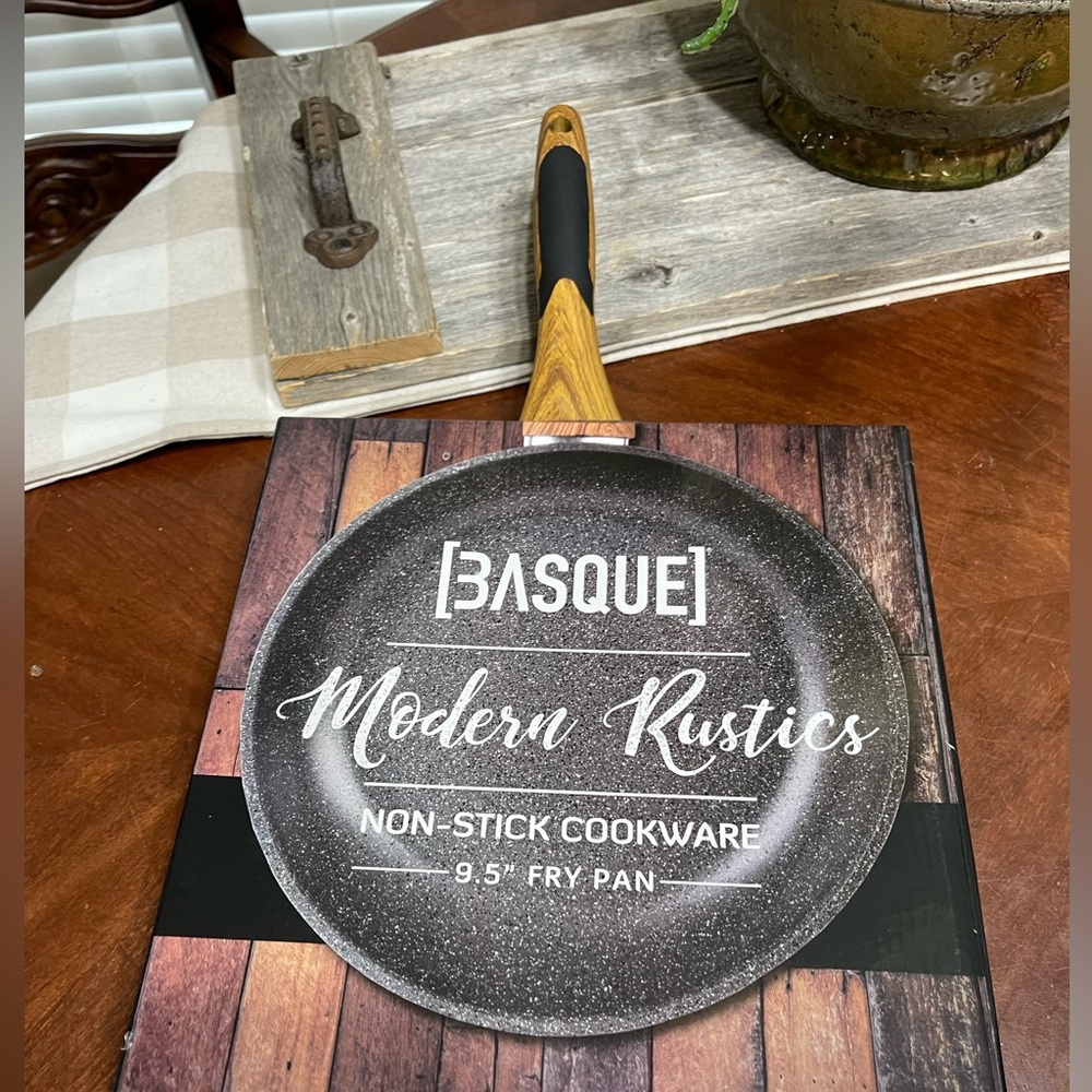 Basque Modern Rustics 9.5" Fry Pan Induction bottom marbled inside non-stick